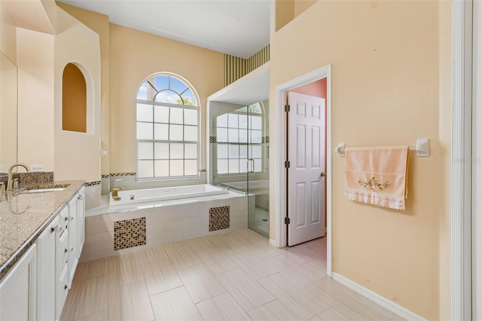 18107 EMERALD BAY ST — photo 26