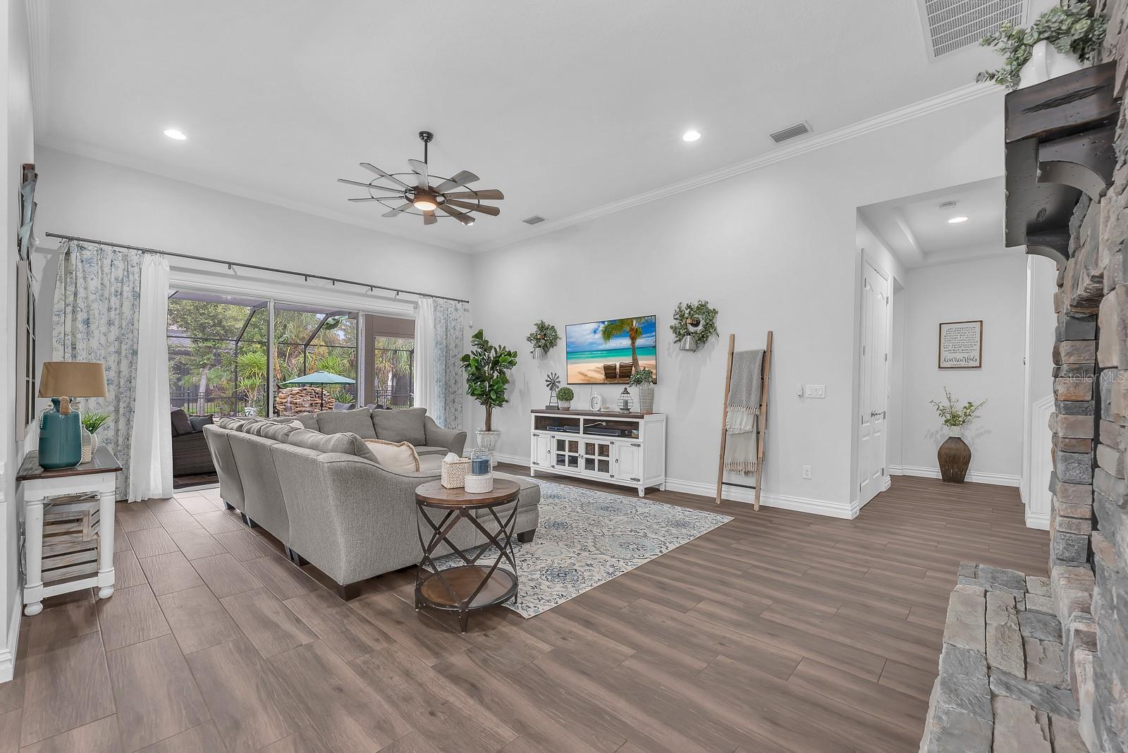 5202 ALAFIA FALLS DR — photo 11