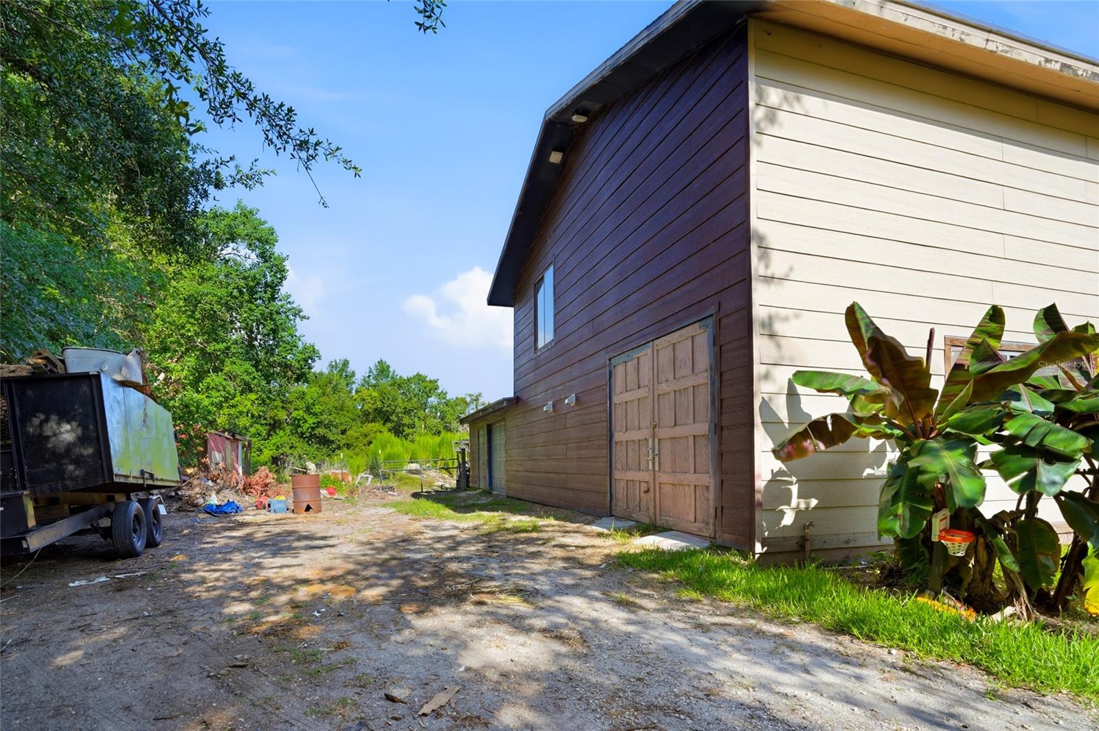 2347 BROOKSIDE DR — photo 3