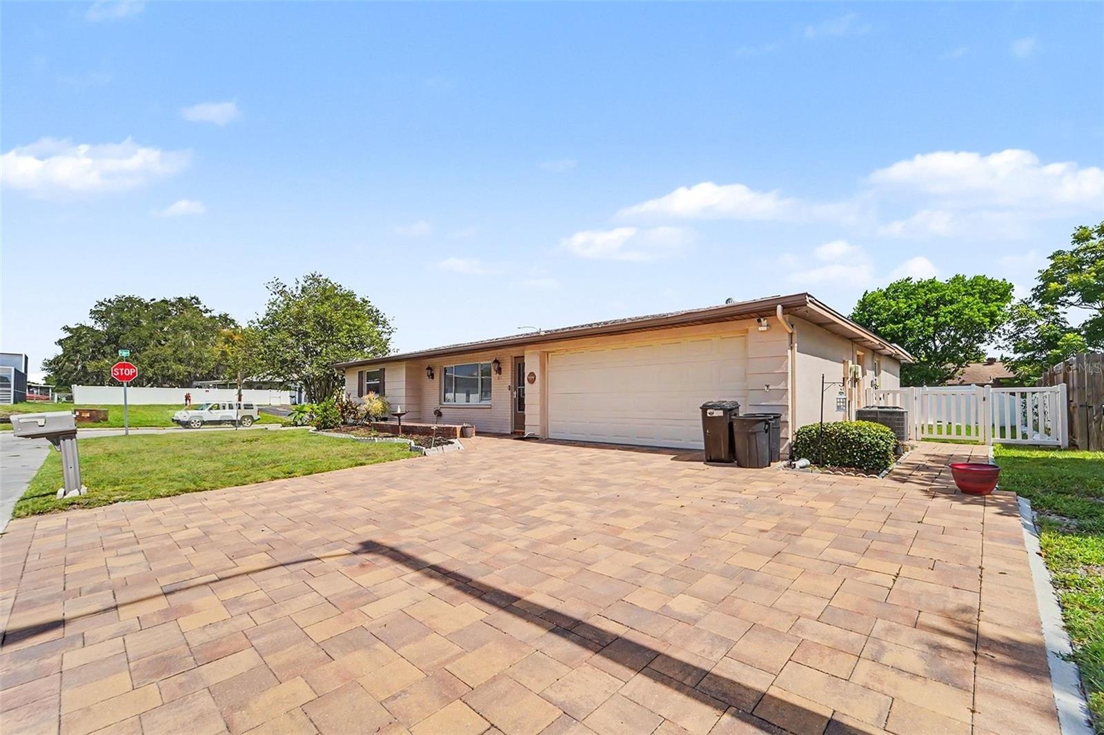 7015 MORAVIAN DR — photo 2