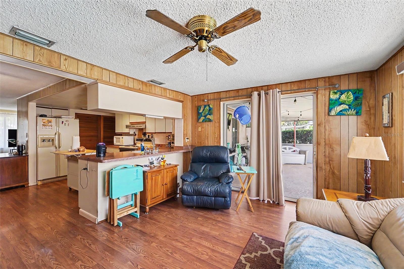 7015 MORAVIAN DR — photo 11