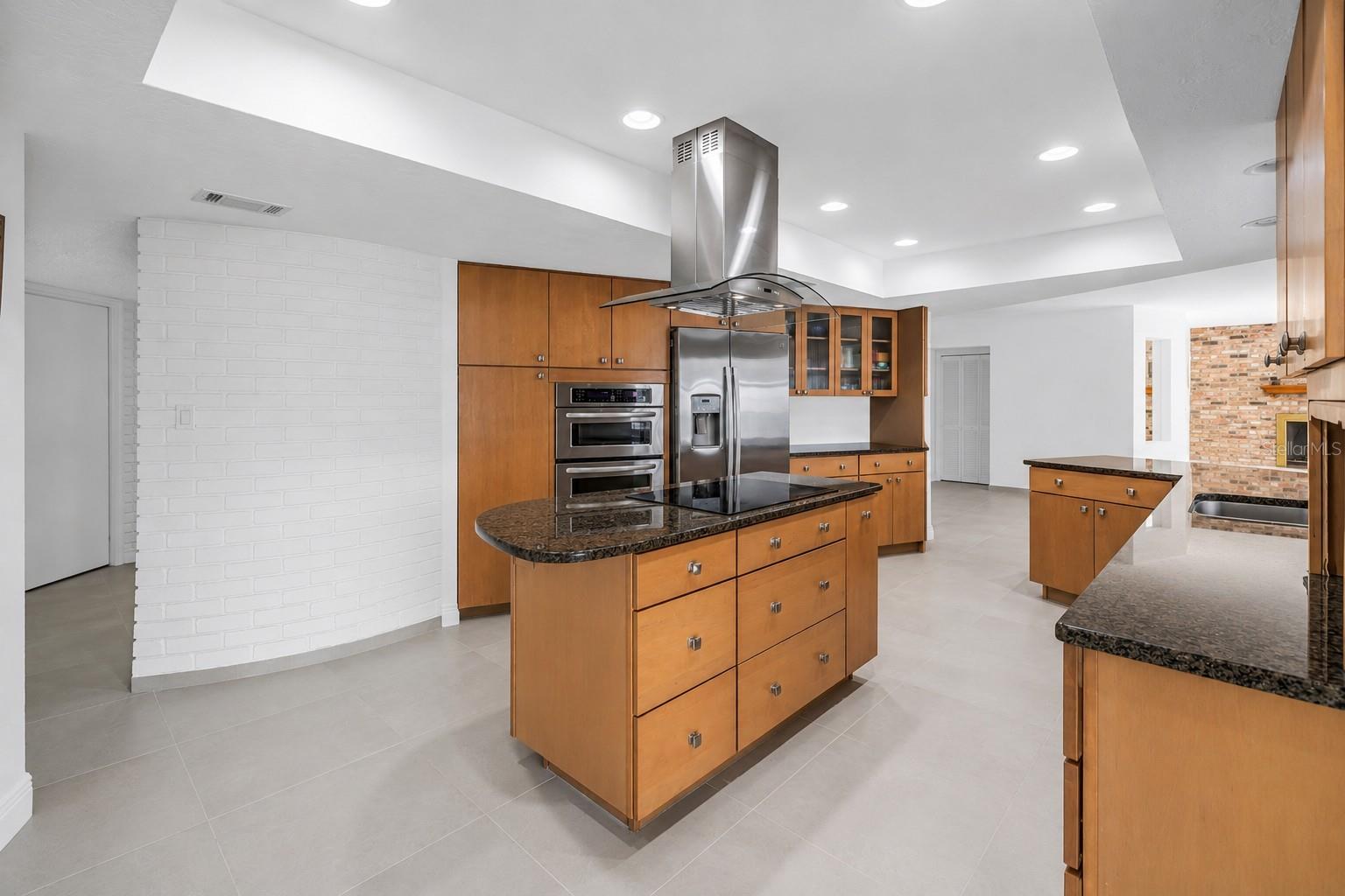 2067 MASSACHUSETTS AVE NE — photo 9