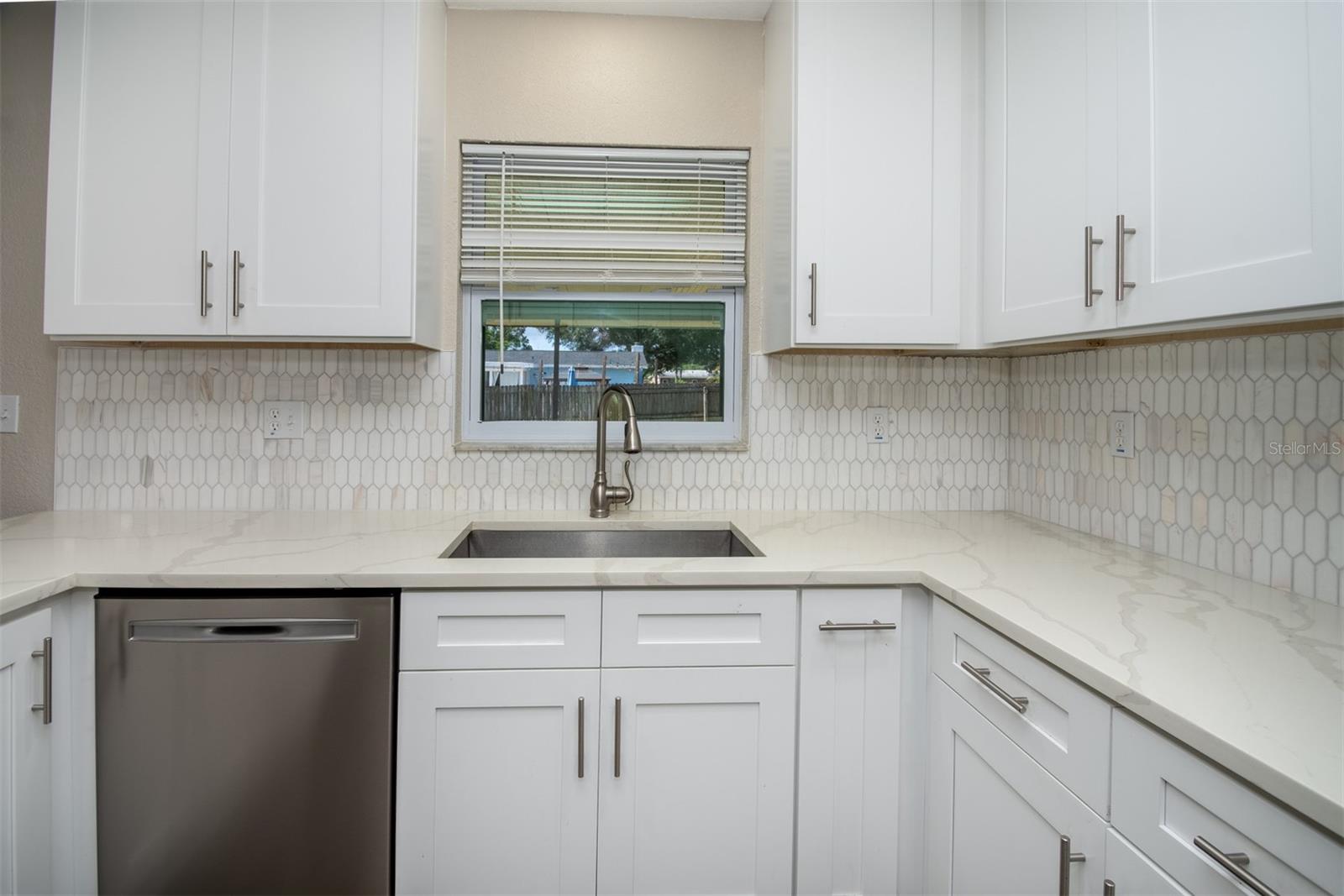 1531 VALENCIA ST — photo 4