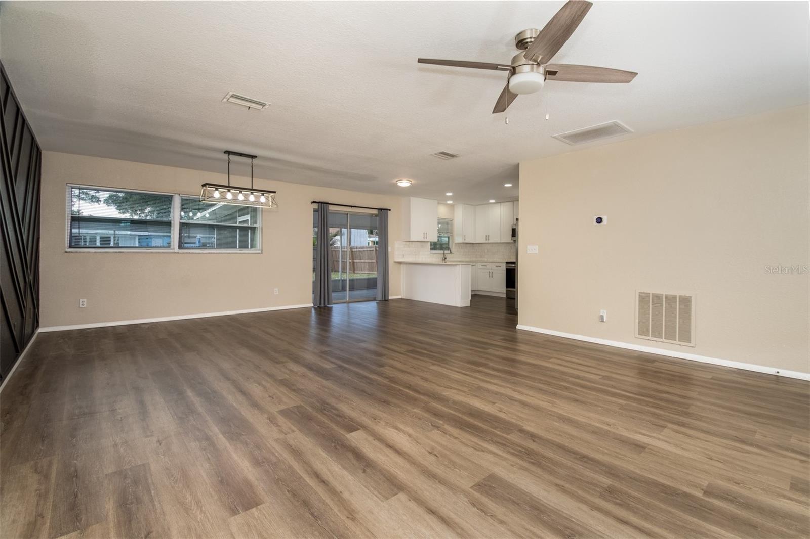 1531 VALENCIA ST — photo 9