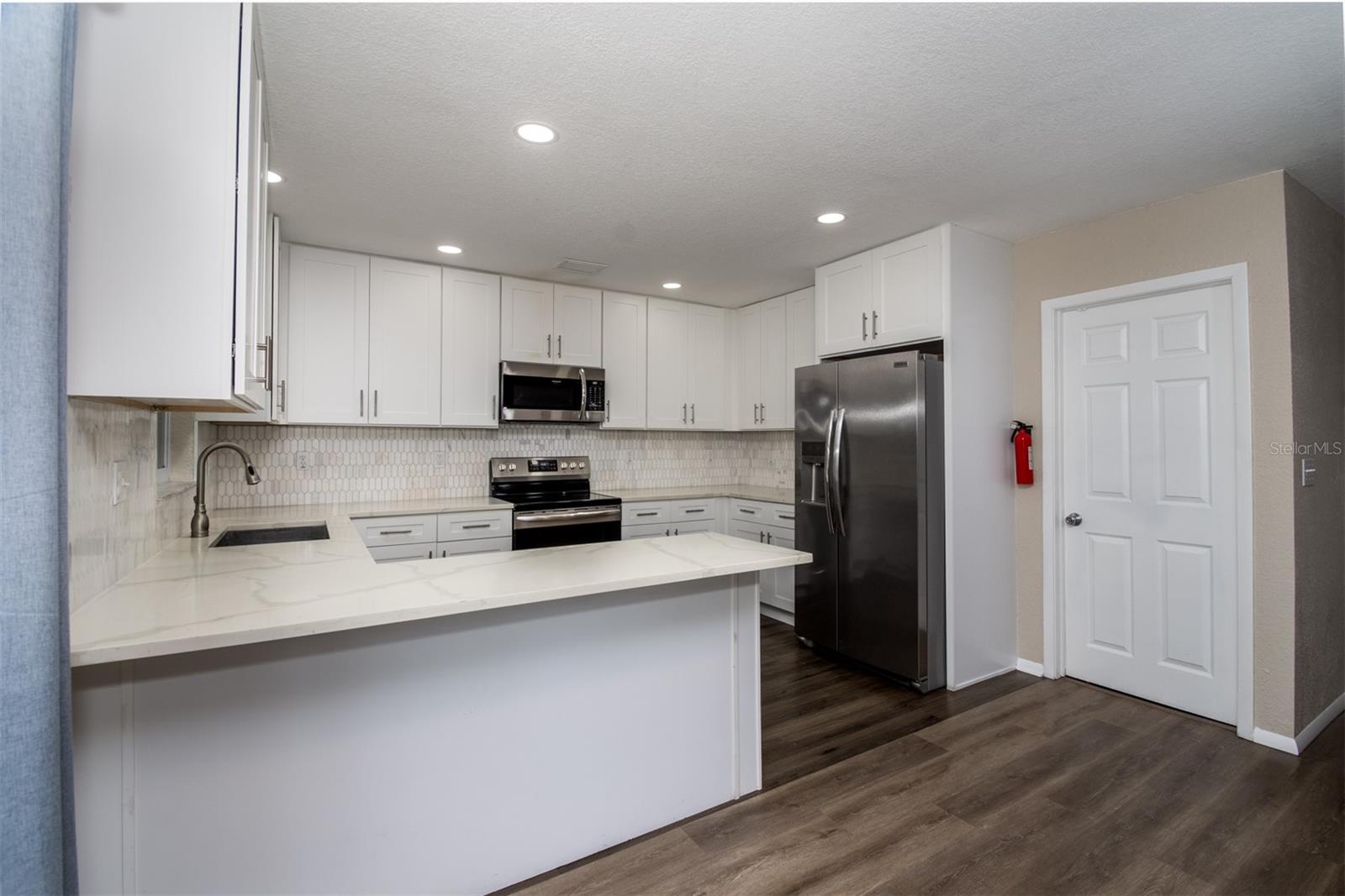 1531 VALENCIA ST — photo 3