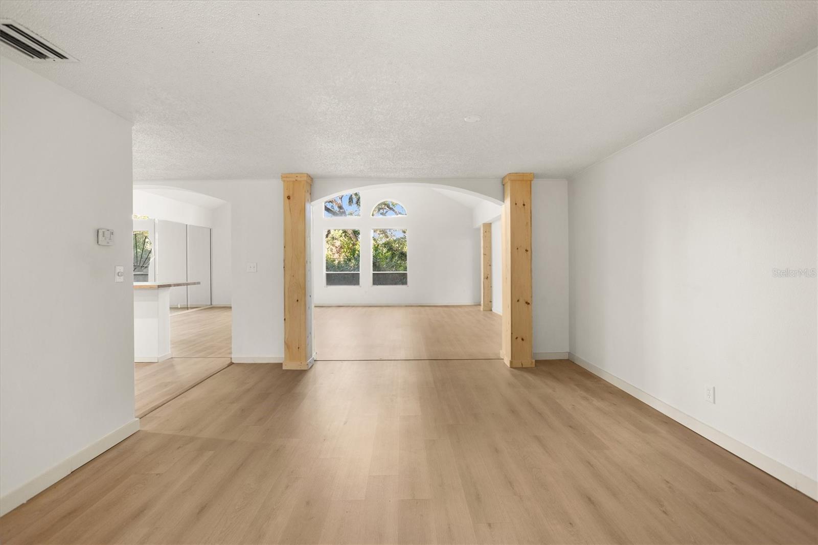 8725 ERIE LN — photo 10