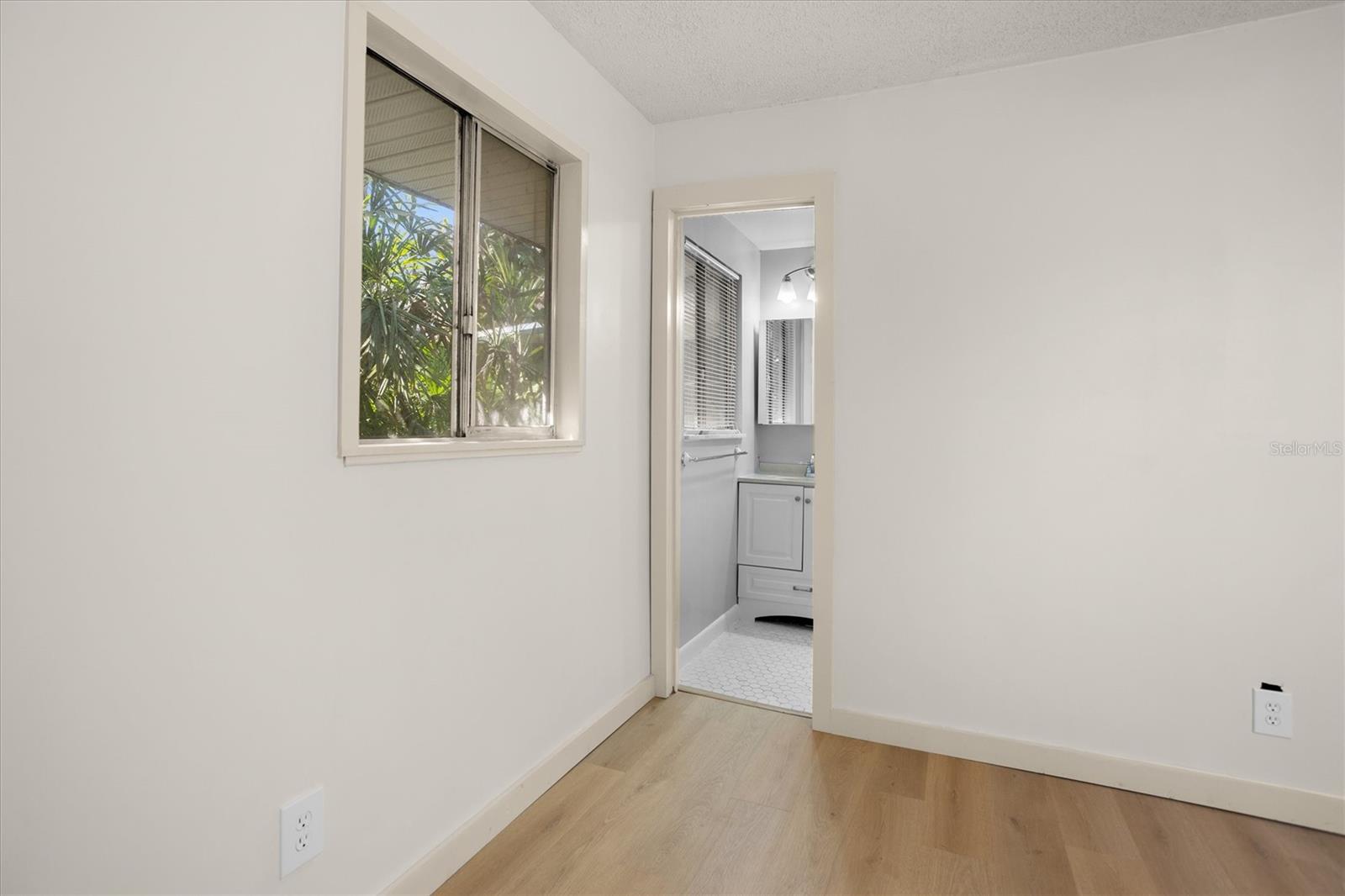8725 ERIE LN — photo 33