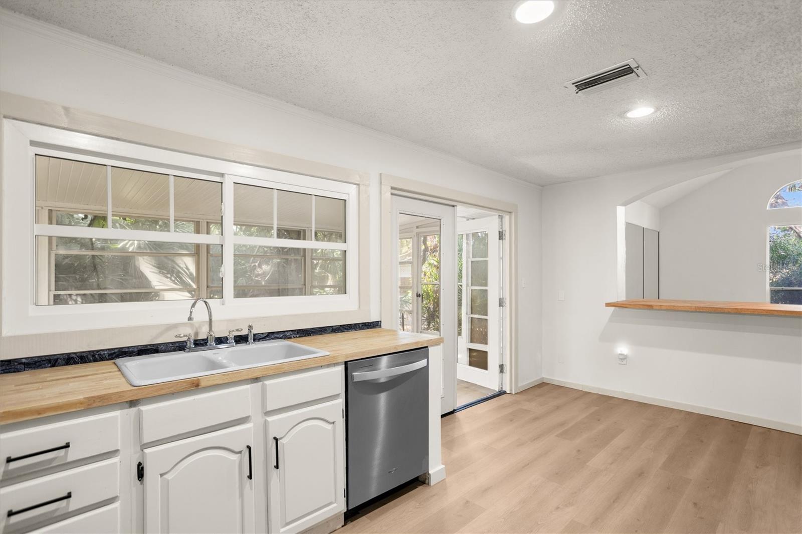 8725 ERIE LN — photo 17