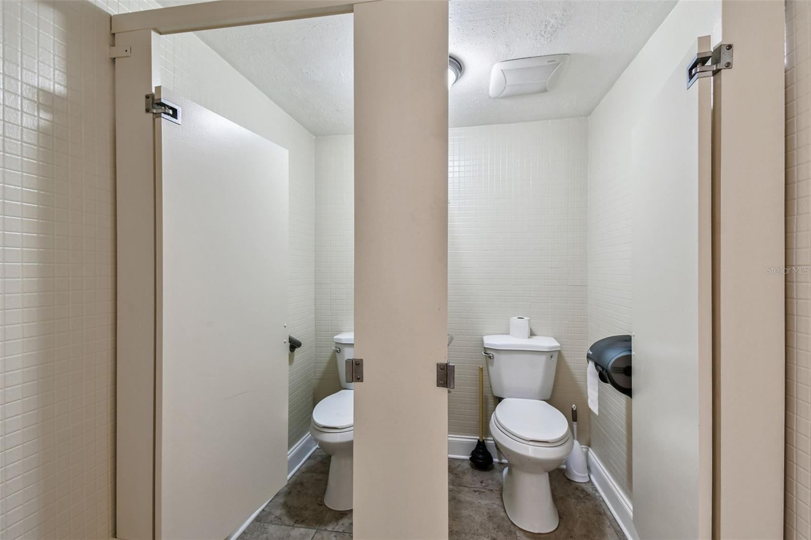 425 ISLAND WAY — photo 56