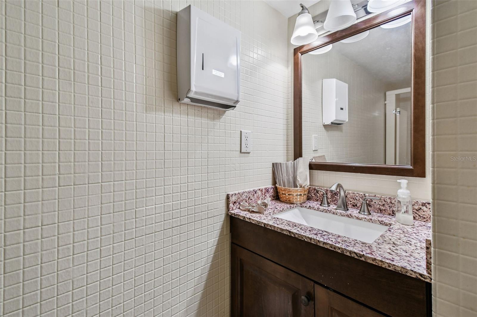 425 ISLAND WAY — photo 55