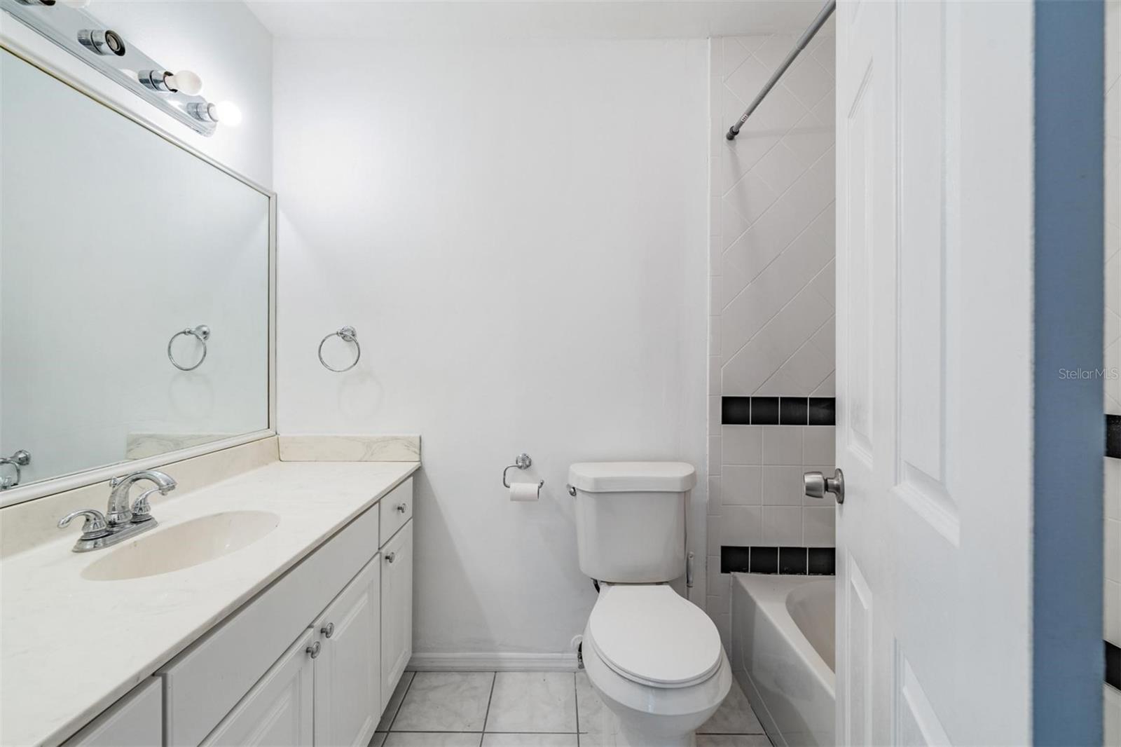 2936 LICHEN LN #B — photo 12