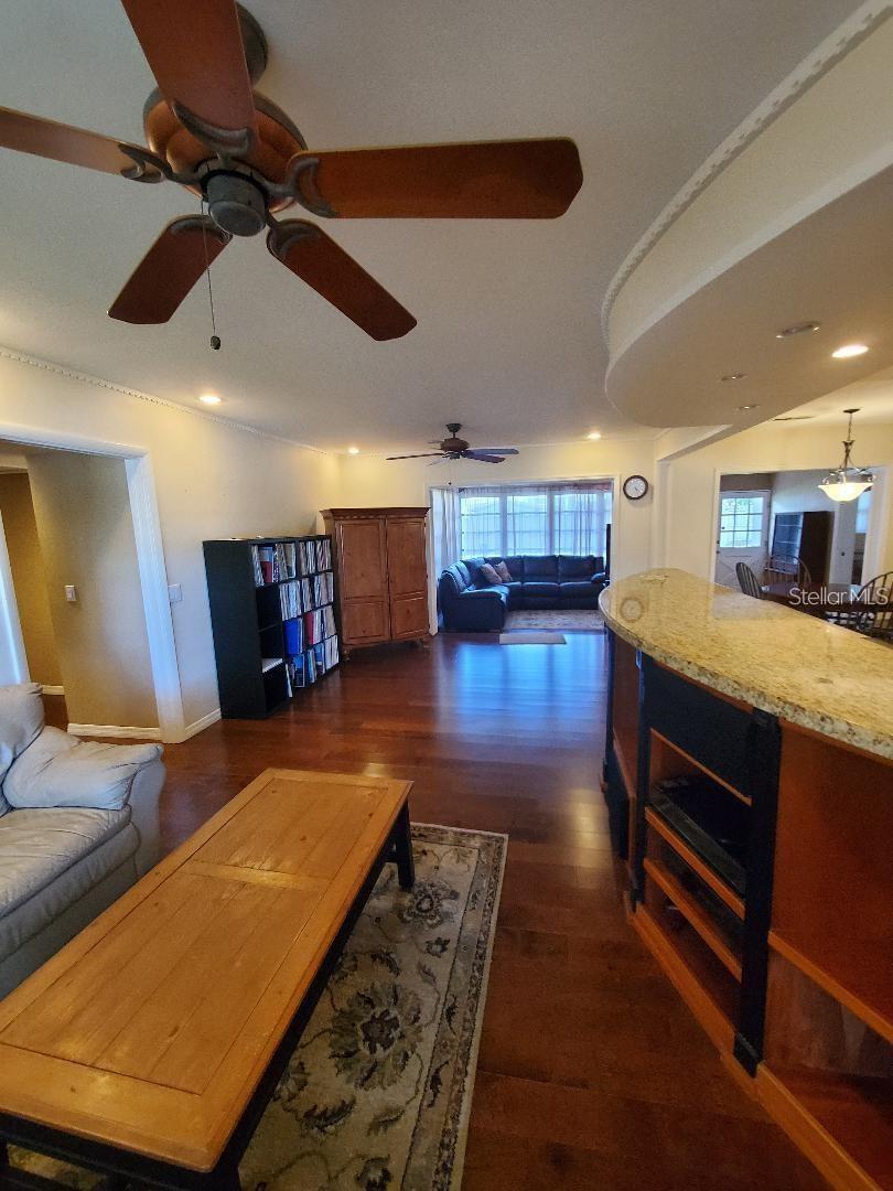 1637 WHITEWOOD DR — photo 11