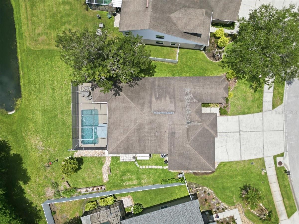 392 TAVERNIER CIR — photo 55