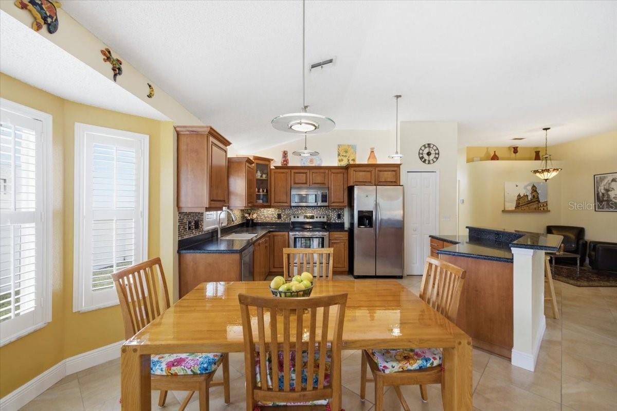 392 TAVERNIER CIR — photo 15
