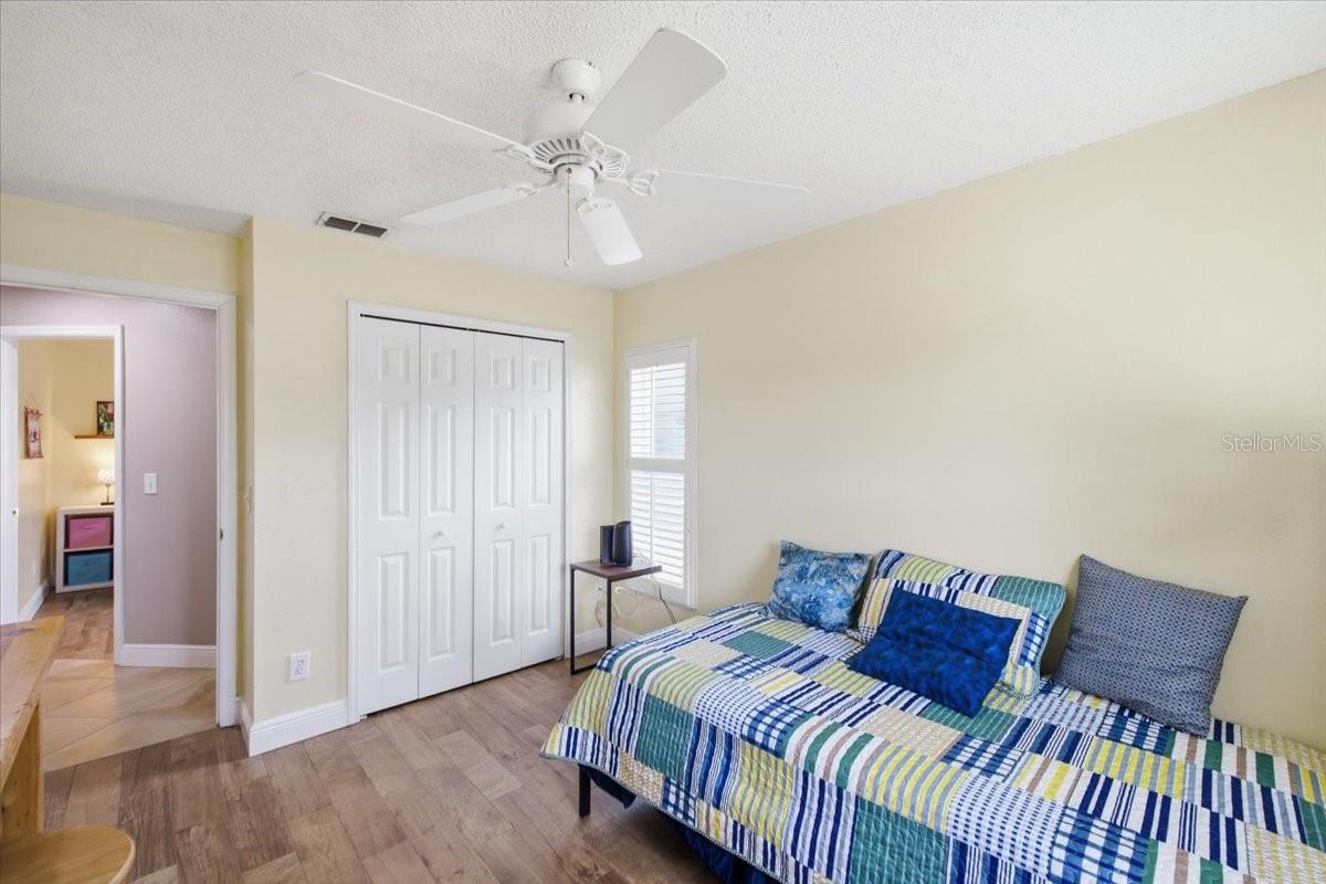 392 TAVERNIER CIR — photo 39