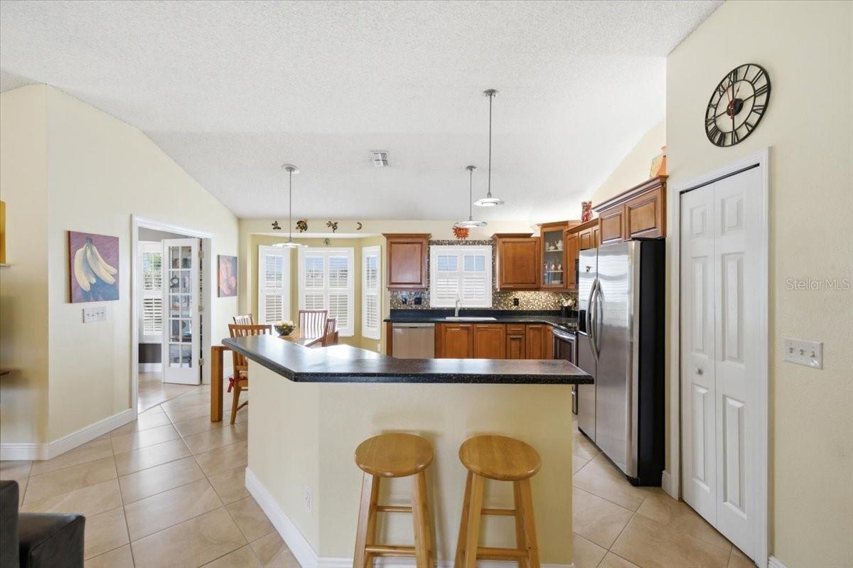 392 TAVERNIER CIR — photo 10