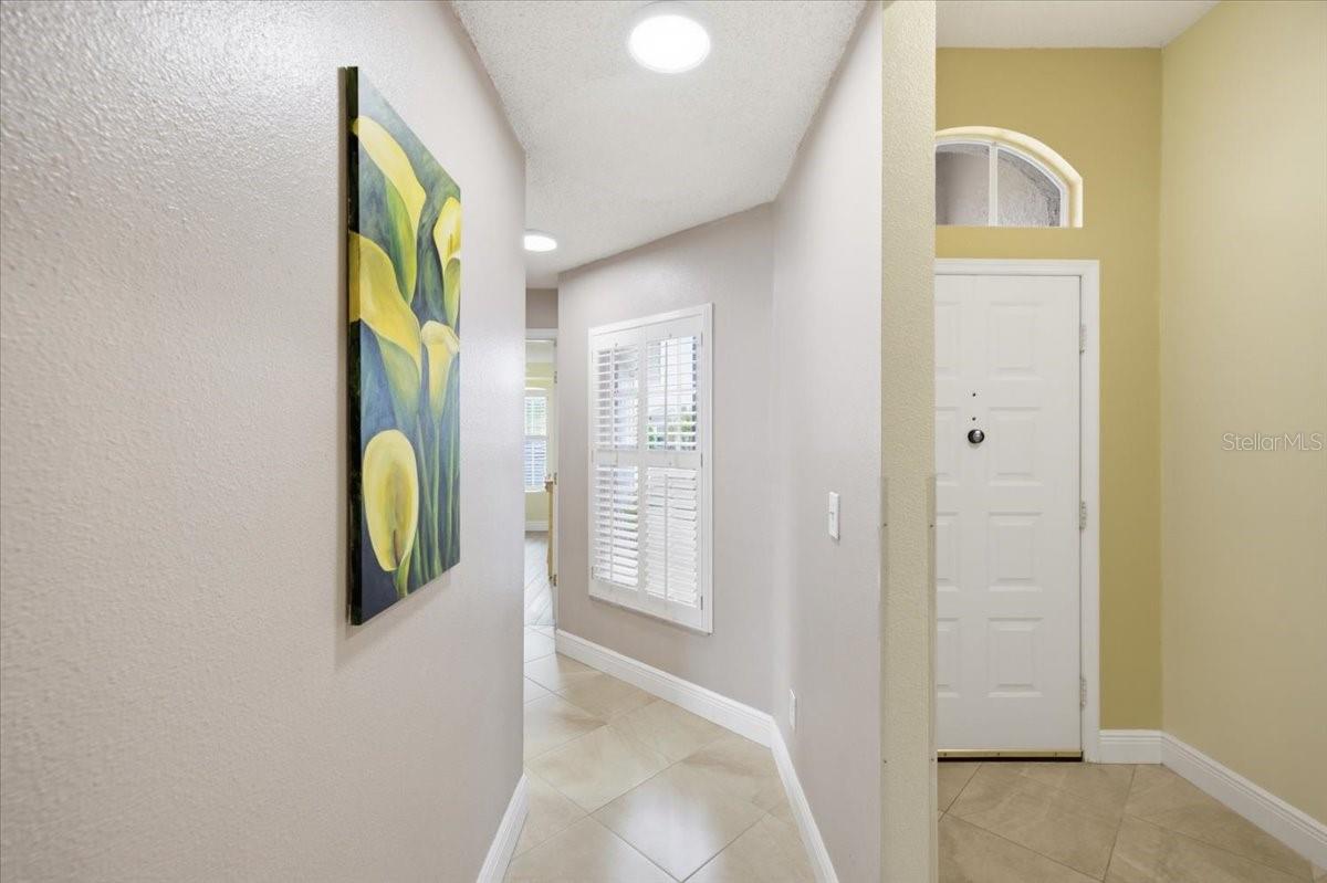 392 TAVERNIER CIR — photo 37