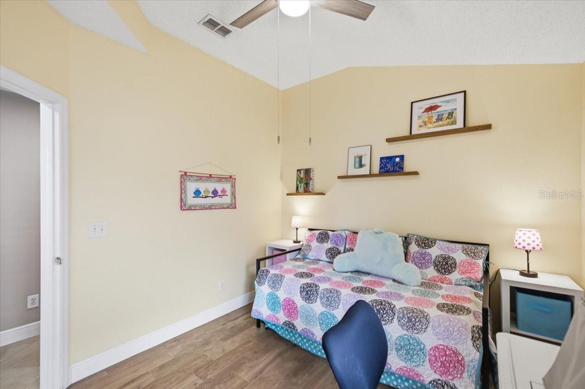 392 TAVERNIER CIR — photo 41