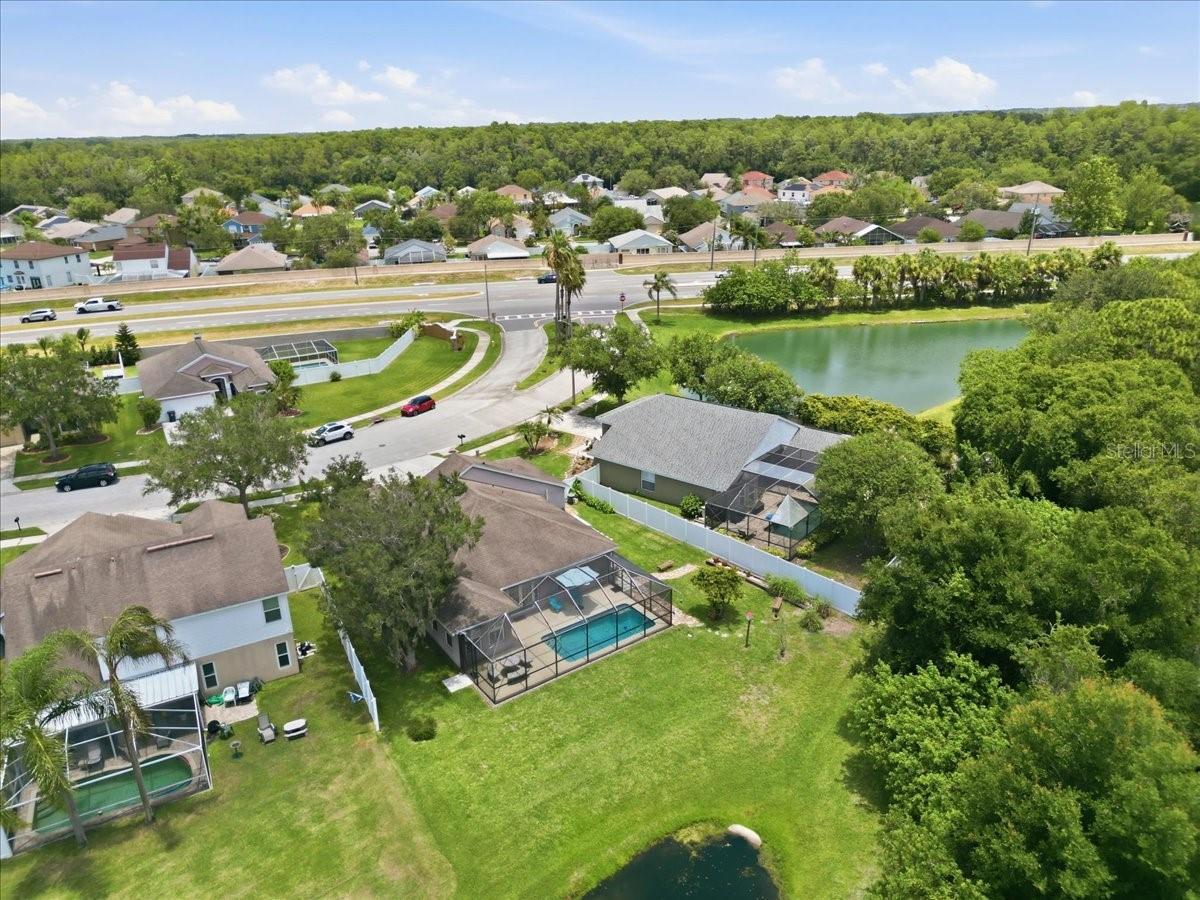 392 TAVERNIER CIR — photo 58