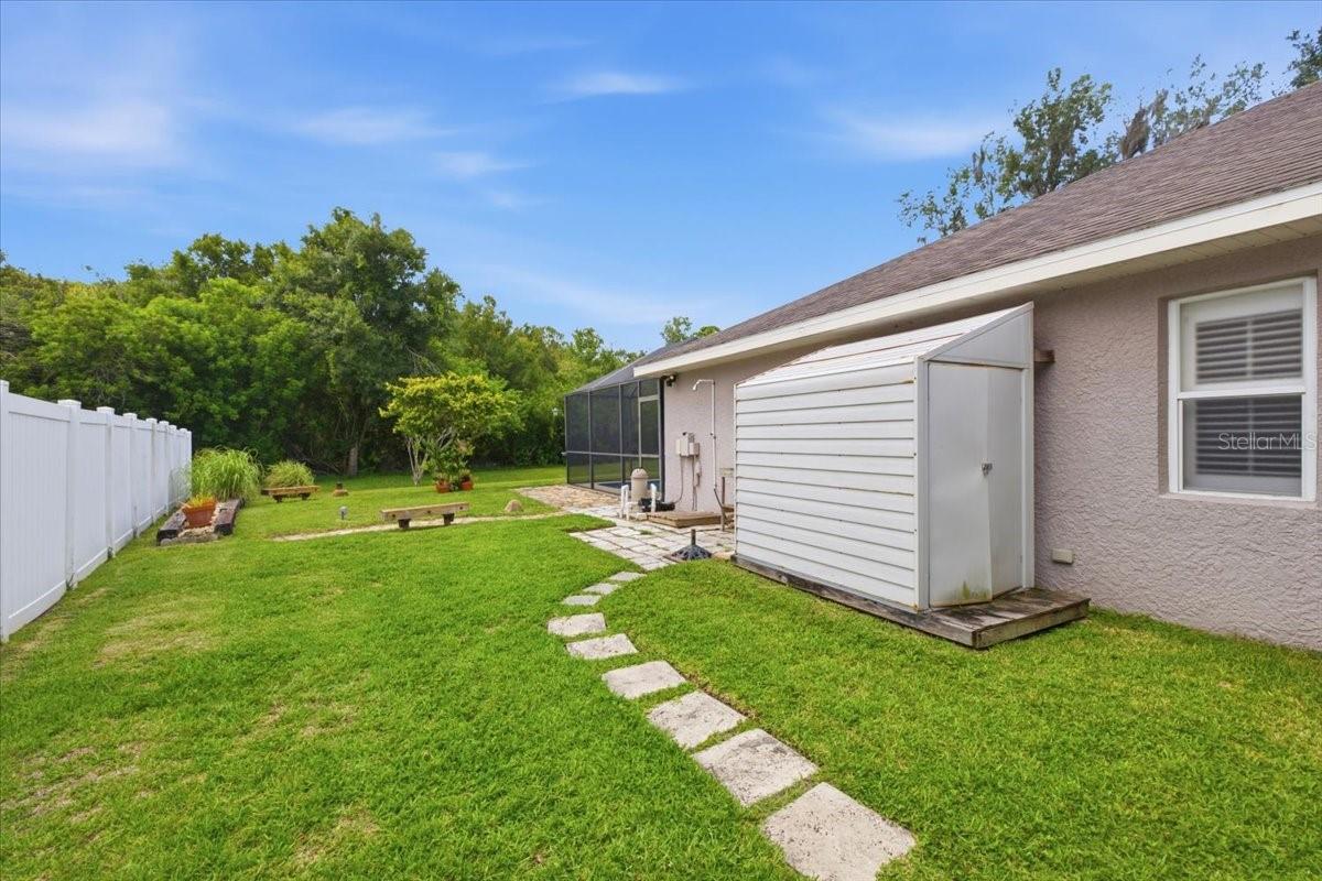 392 TAVERNIER CIR — photo 51