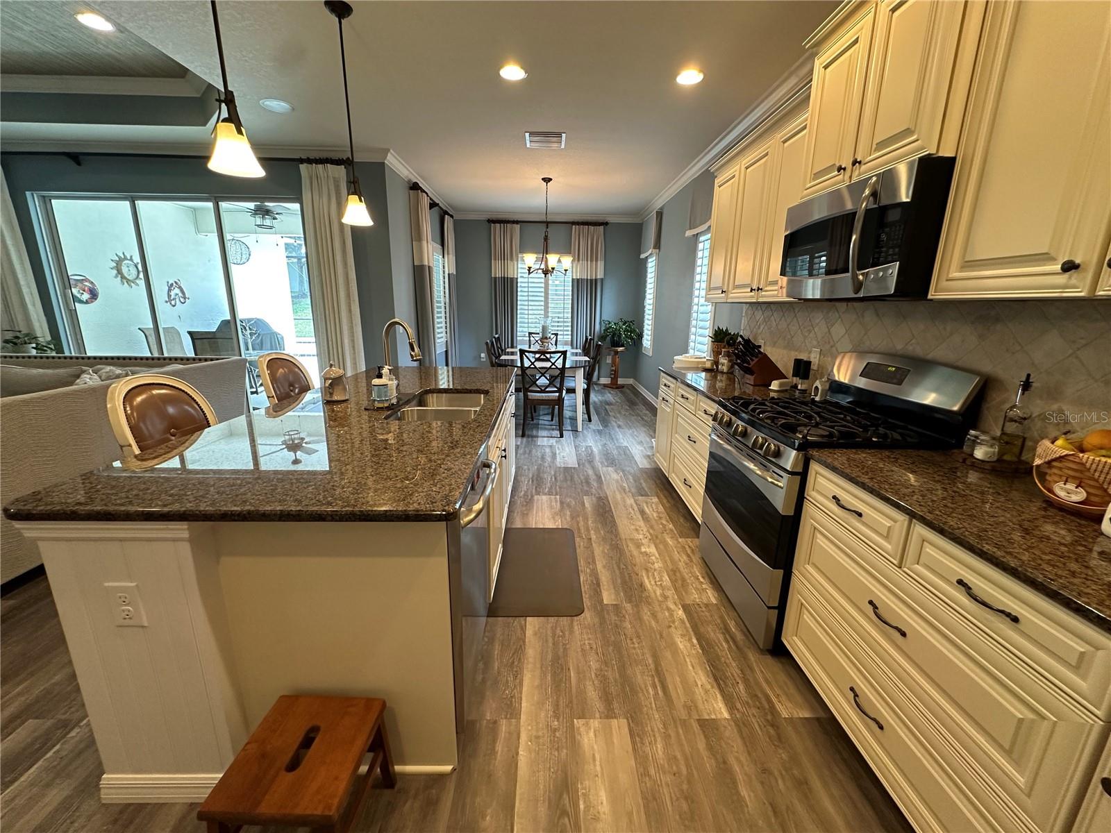 4811 SILVERMOSS DR — photo 28