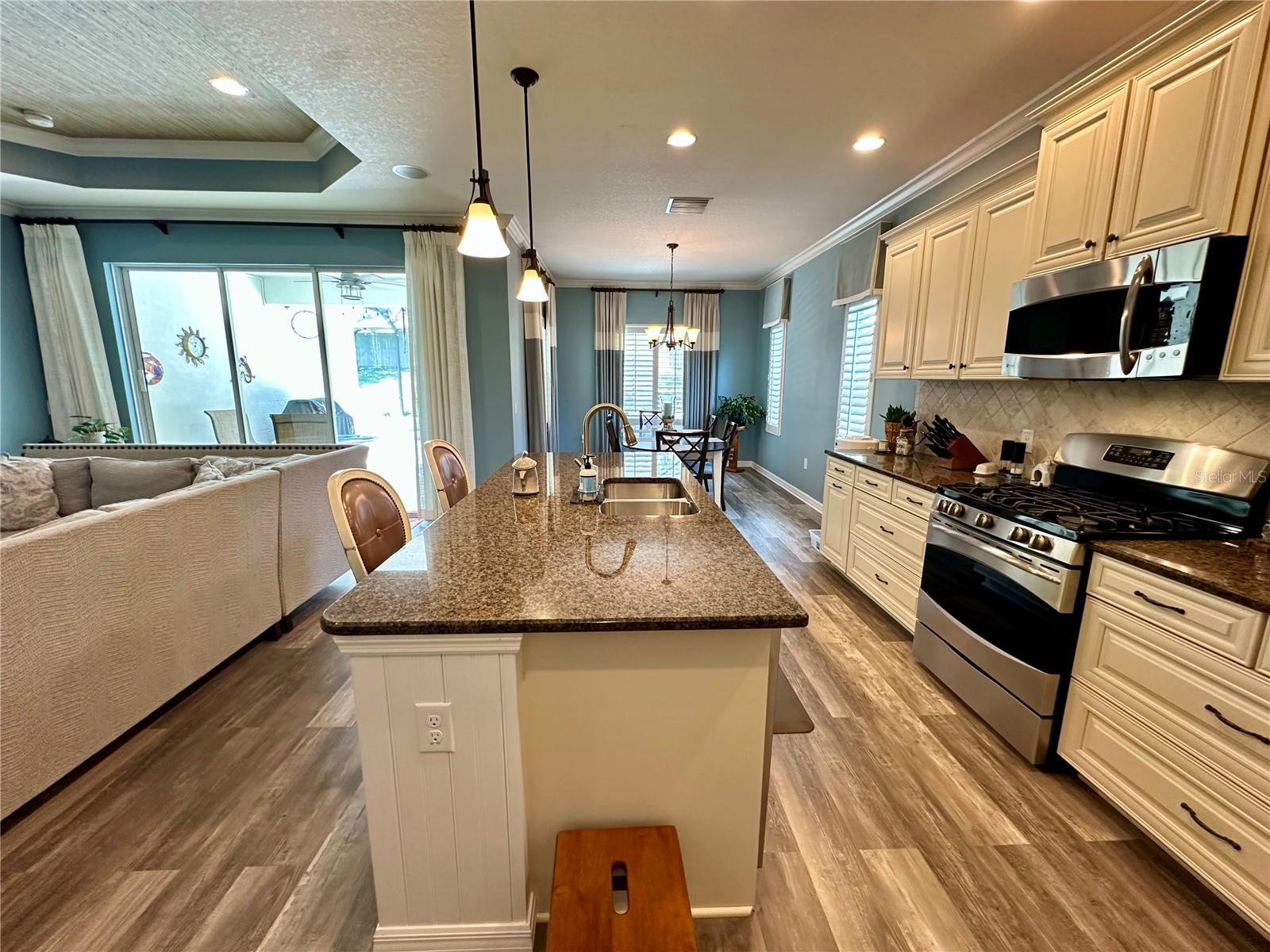 4811 SILVERMOSS DR — photo 31