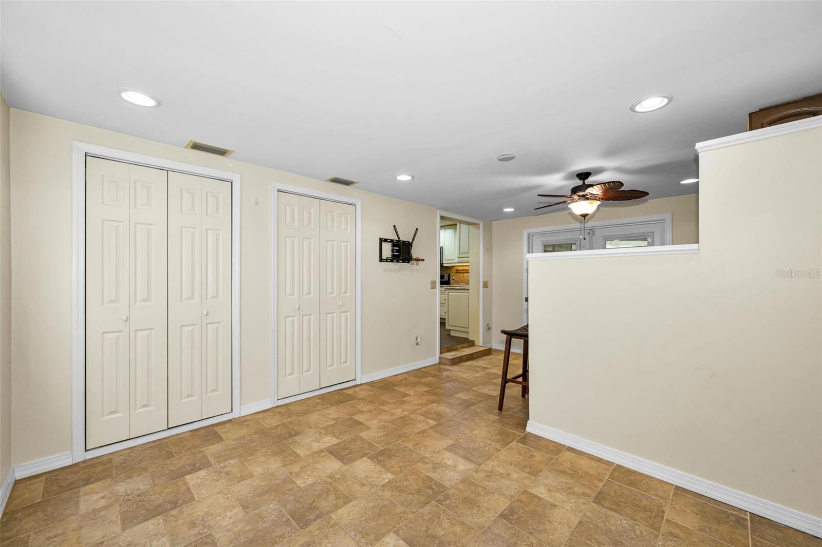 6701 ORCHARD DR N — photo 26