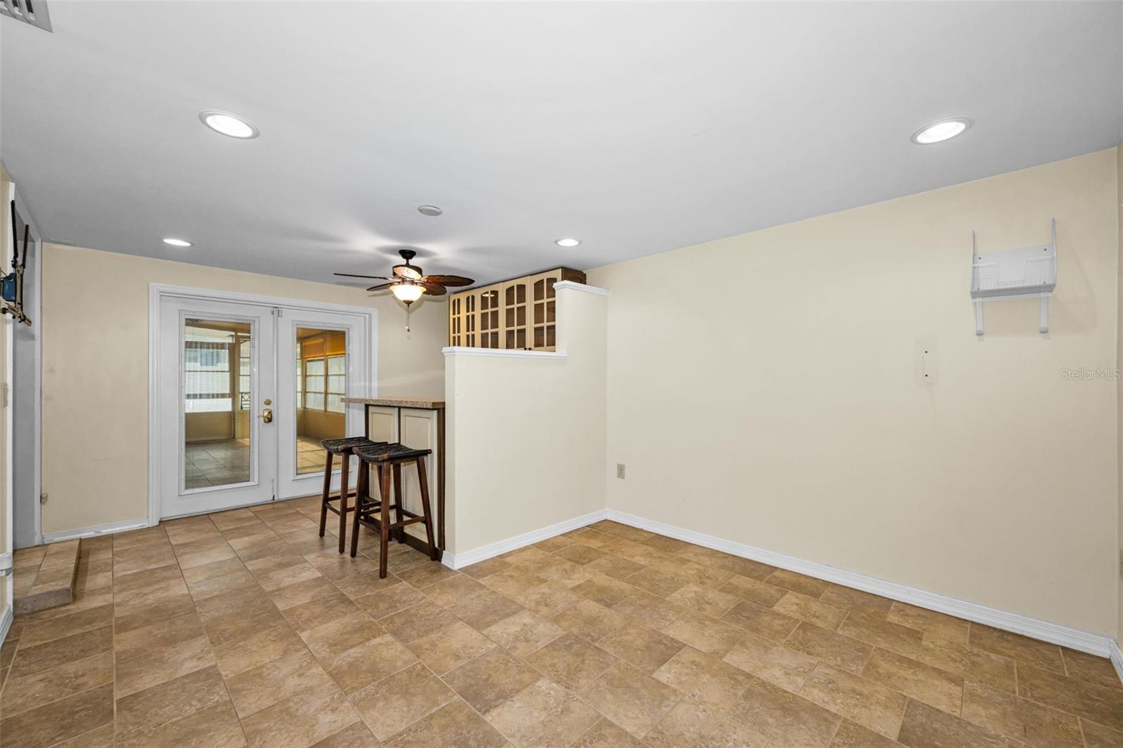 6701 ORCHARD DR N — photo 28
