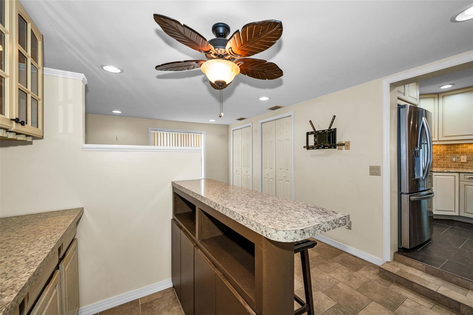 6701 ORCHARD DR N — photo 25