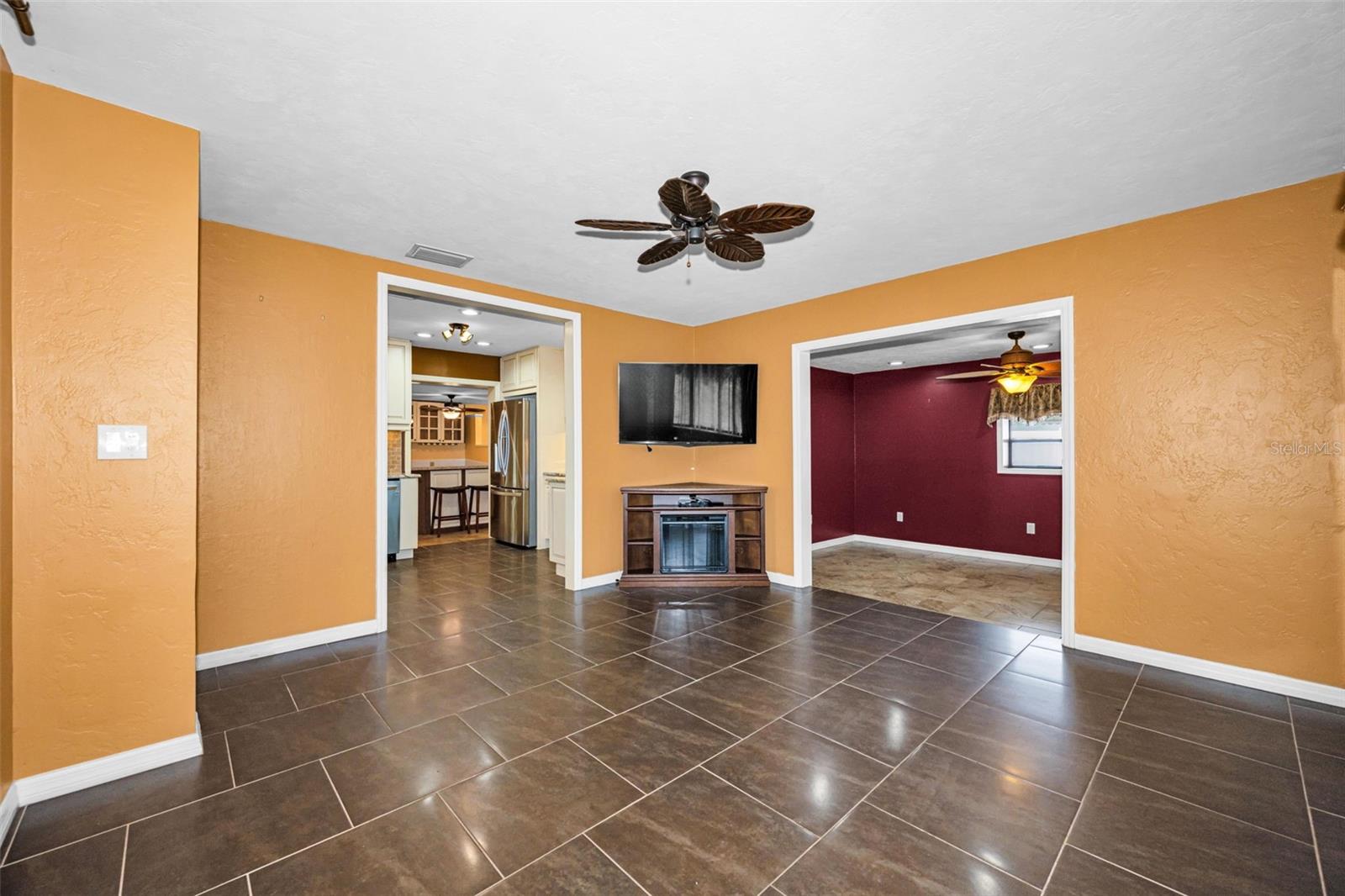 6701 ORCHARD DR N — photo 16