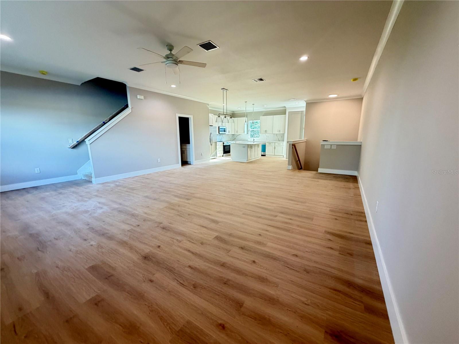 4314 W GRAY ST — photo 8