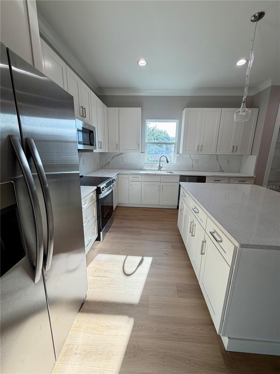 4314 W GRAY ST — photo 5