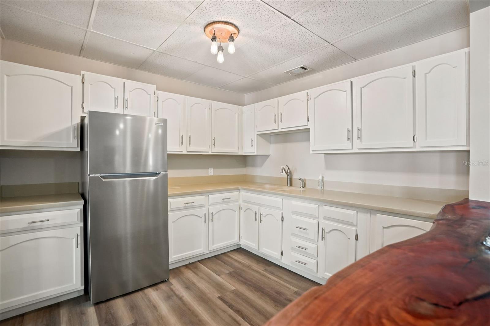 90 S HIGHLAND AVE #1414 — photo 46