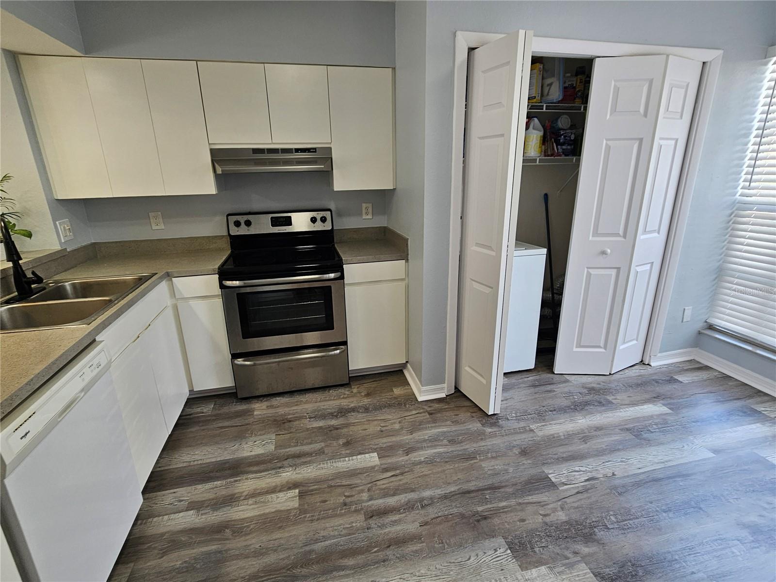 13817 STONE MILL WAY — photo 3