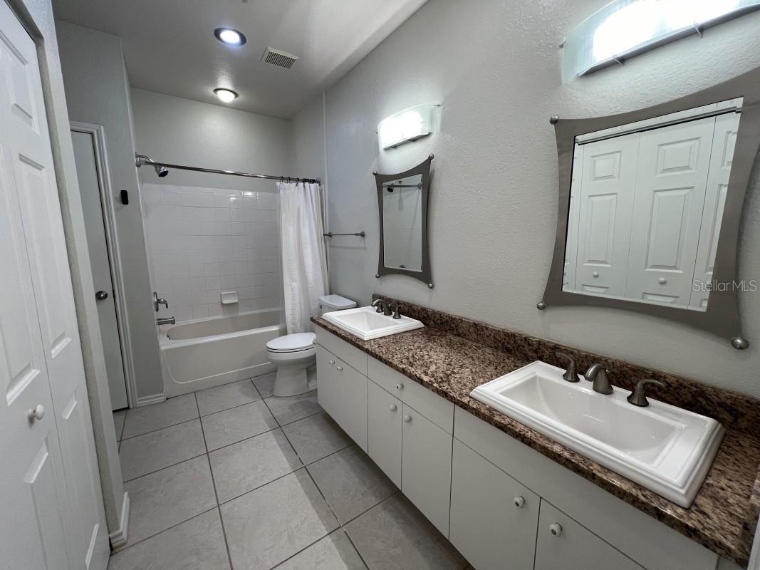 4307 BAYSIDE VILLAGE DR #201 — photo 4