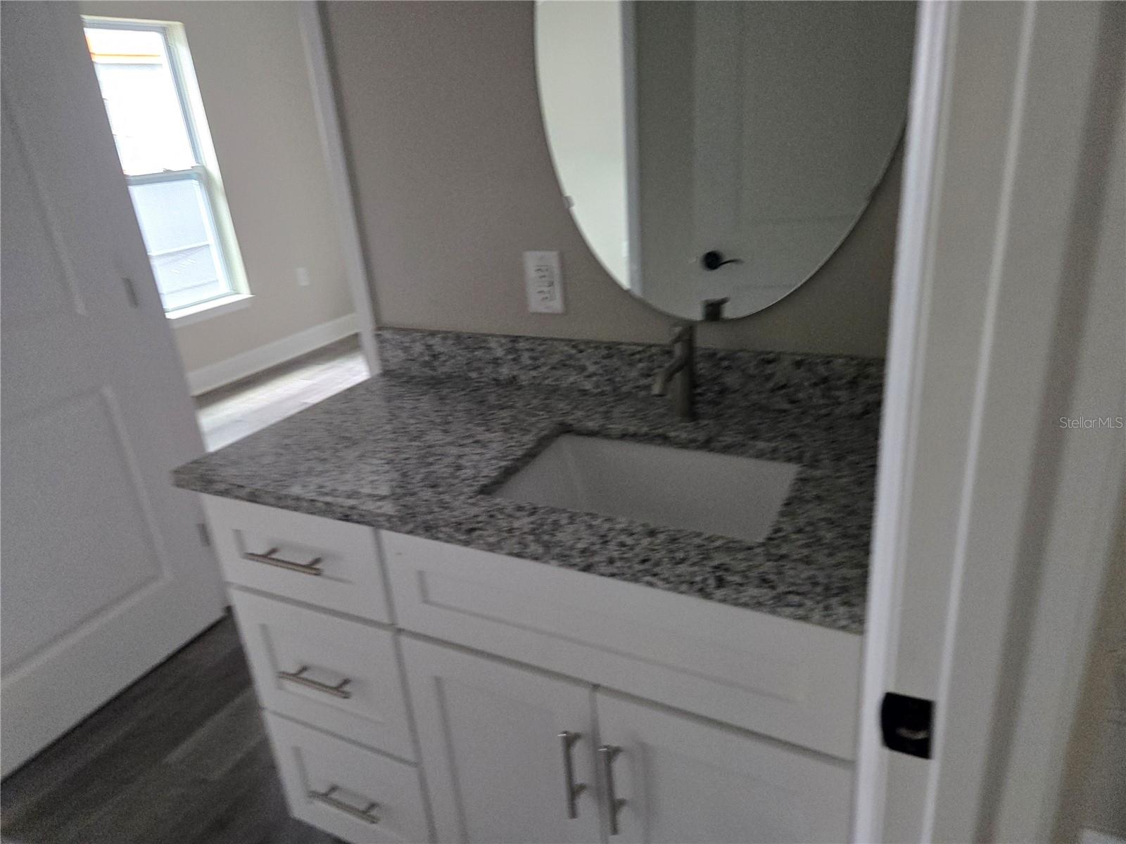701 E LINEBAUGH AVE — photo 12