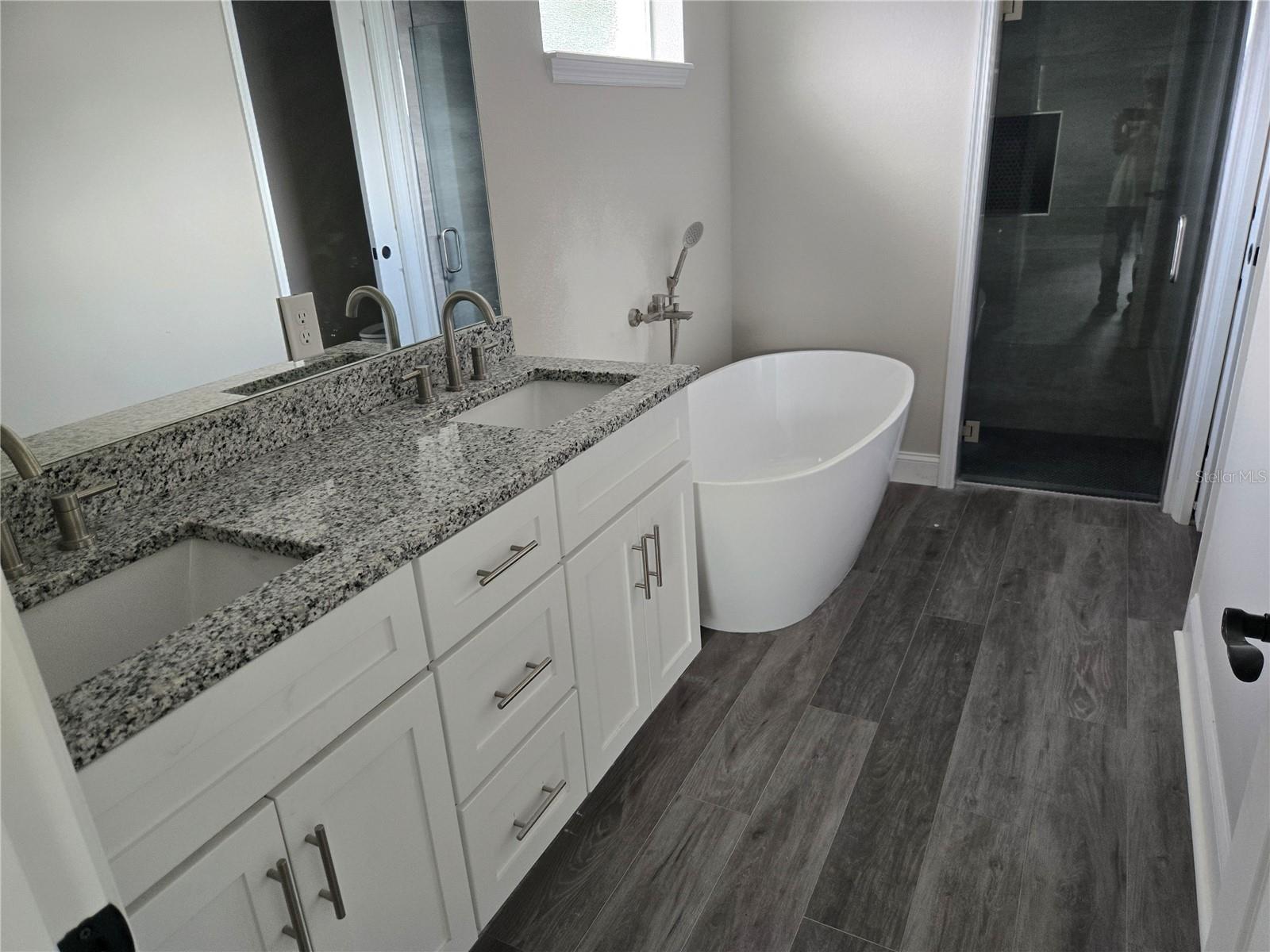 701 E LINEBAUGH AVE — photo 17