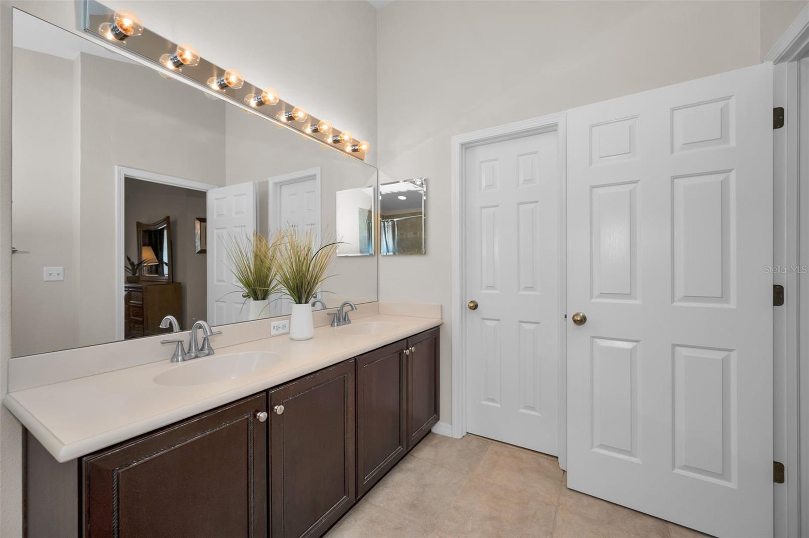 8525 SHALLOW CREEK — photo 35
