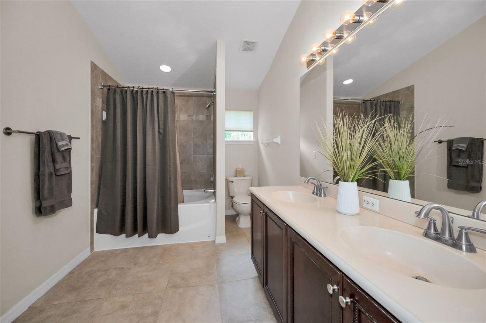 8525 SHALLOW CREEK — photo 33