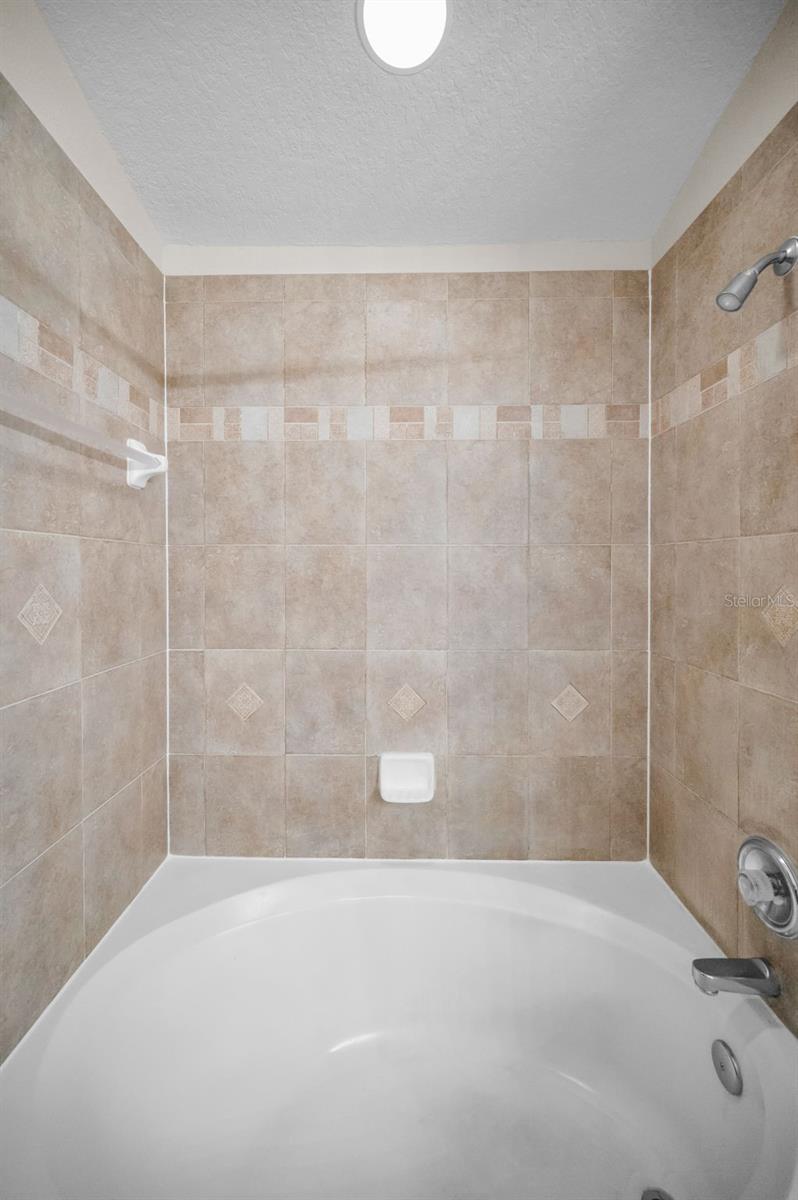 8525 SHALLOW CREEK — photo 34