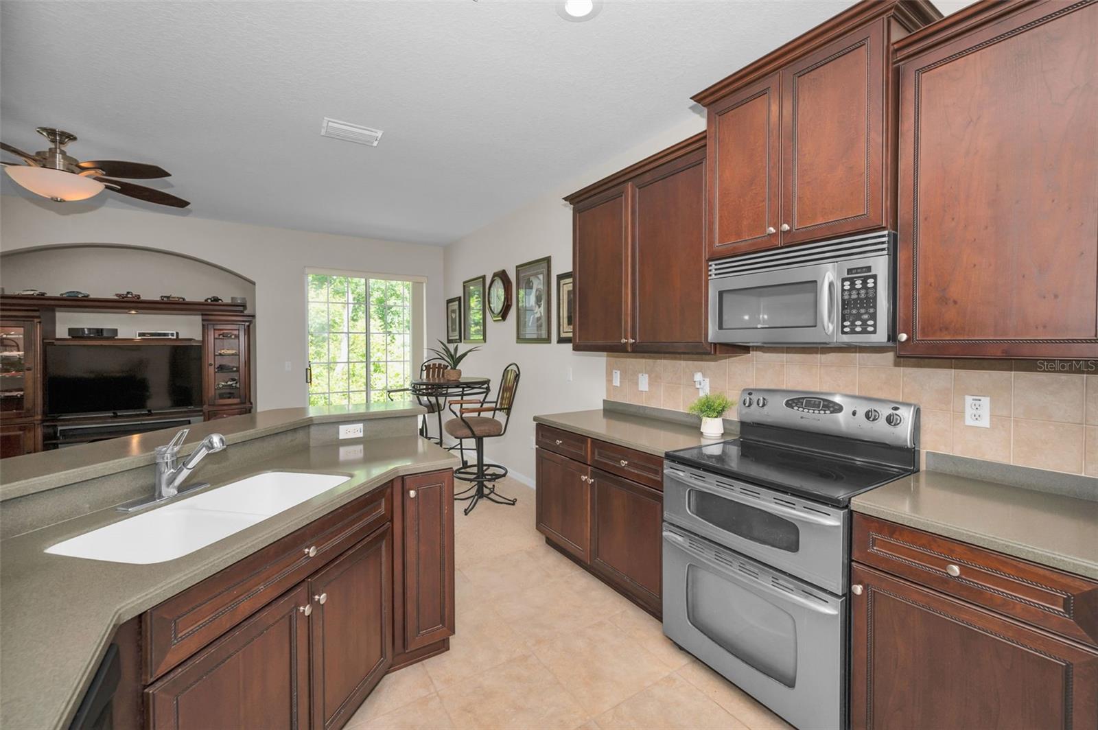 8525 SHALLOW CREEK — photo 26