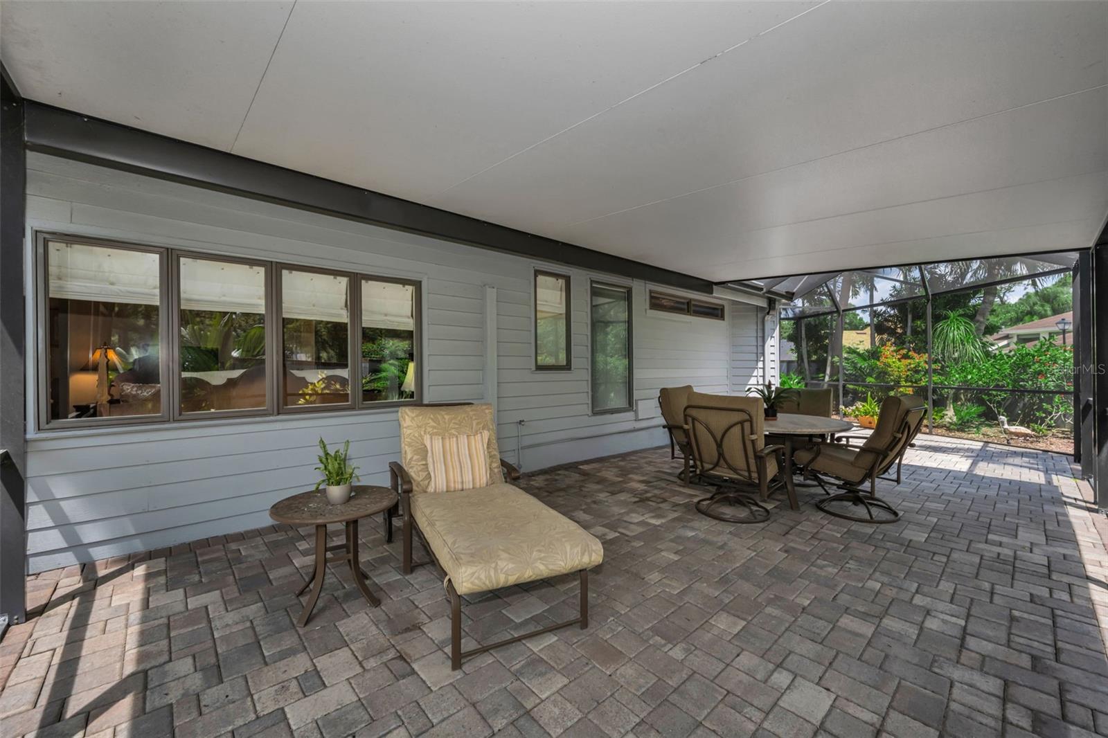 10497 LONGWOOD DR — photo 46