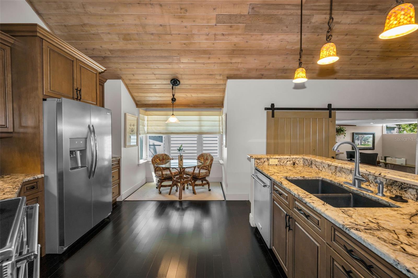 10497 LONGWOOD DR — photo 19
