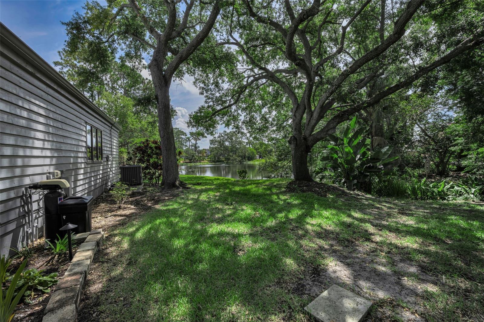 10497 LONGWOOD DR — photo 51