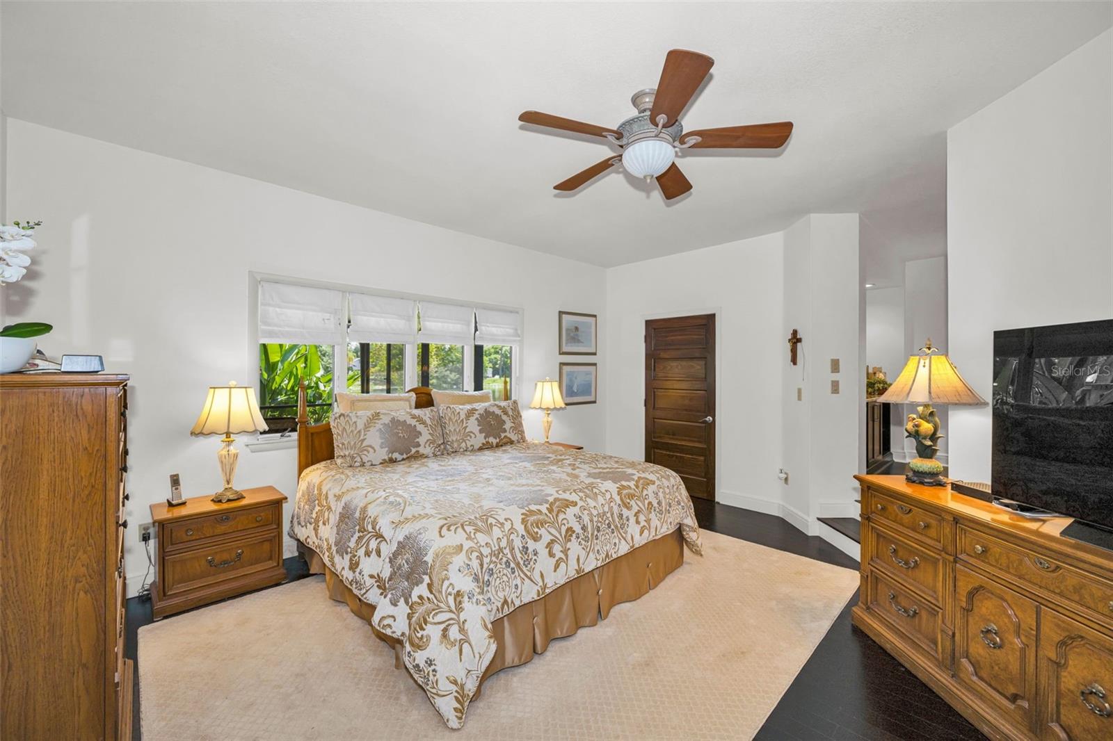 10497 LONGWOOD DR — photo 24
