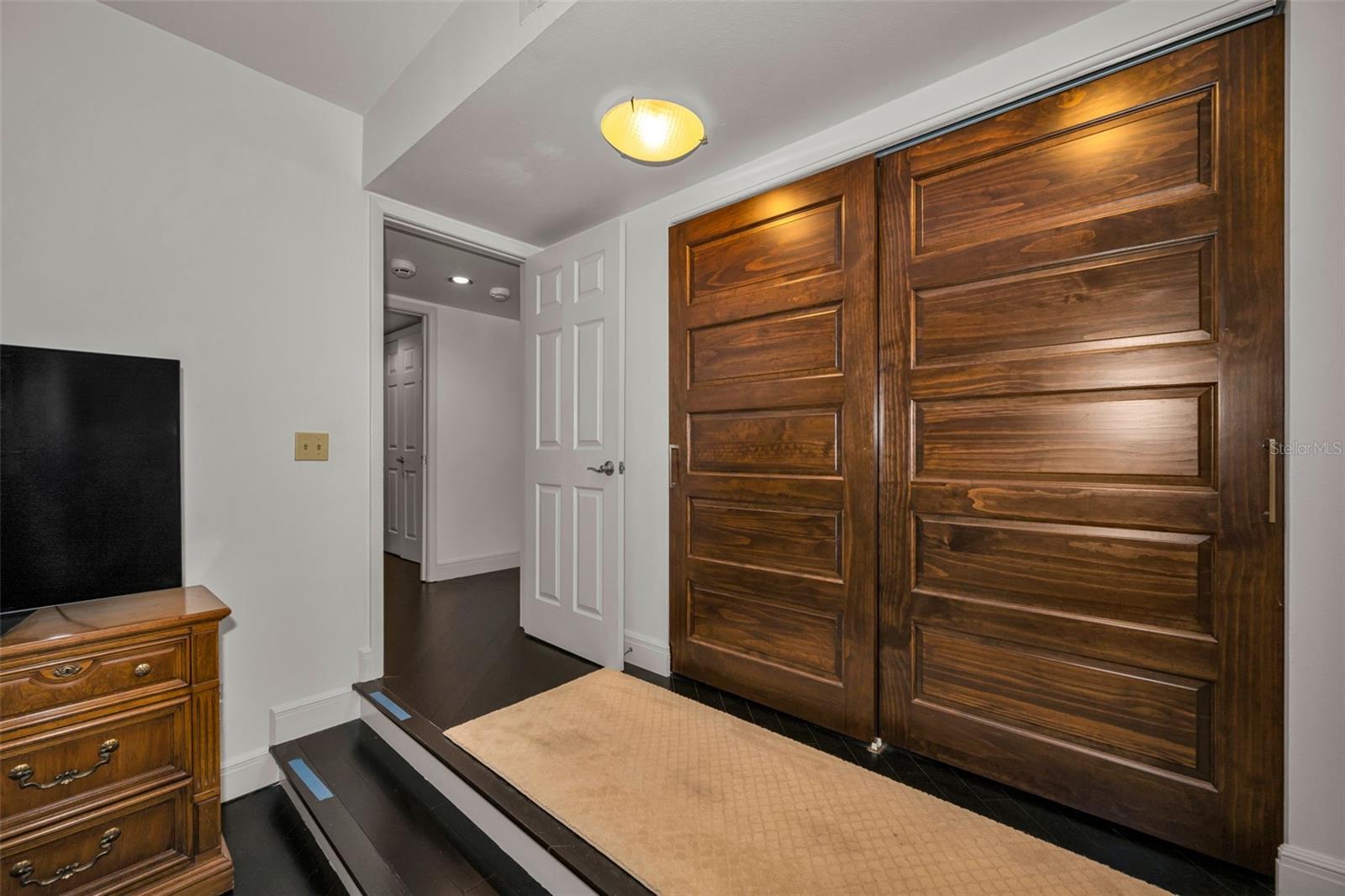 10497 LONGWOOD DR — photo 36