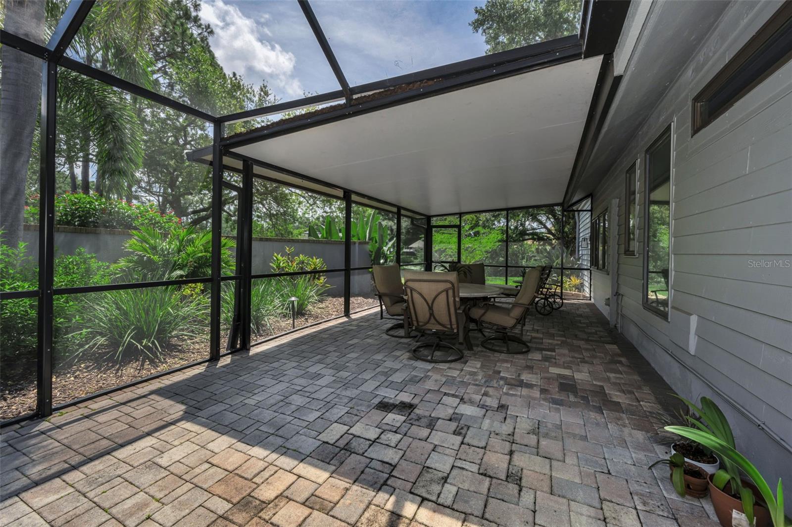 10497 LONGWOOD DR — photo 45
