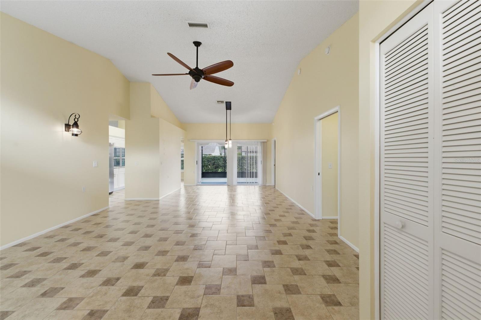 6525 PINE WALK DR — photo 3