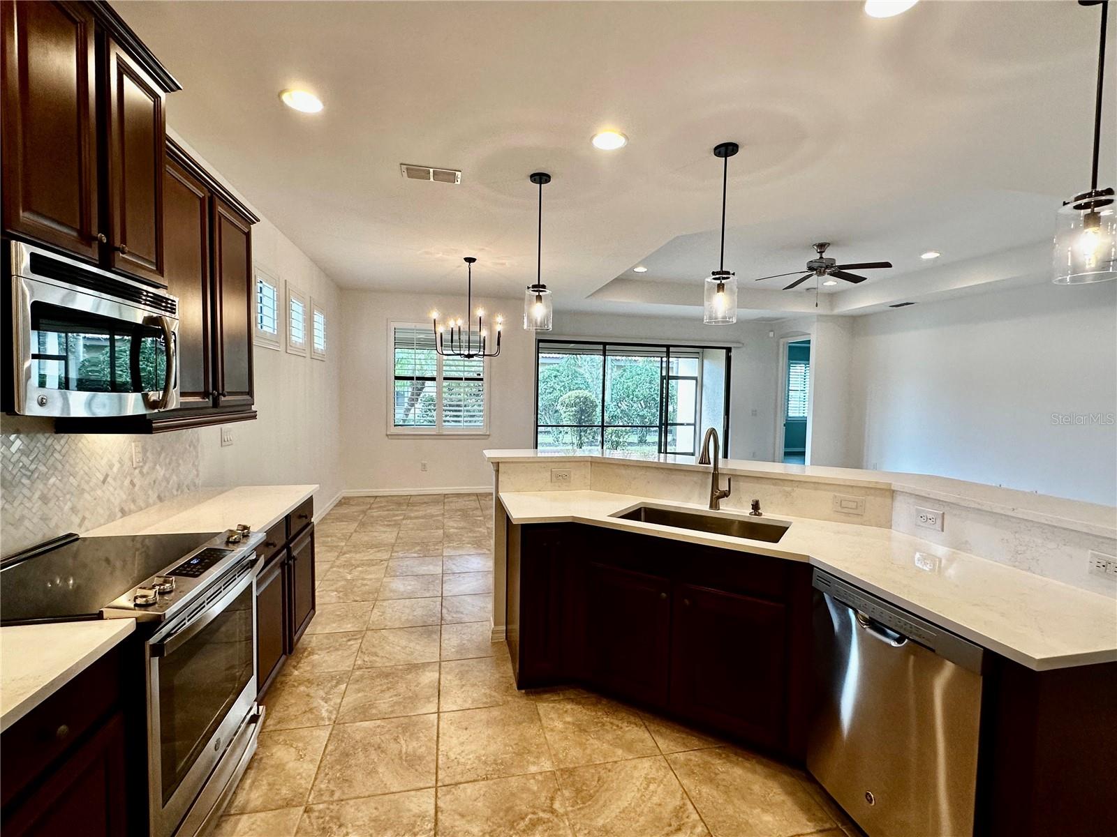 1321 CIELO CT — photo 9