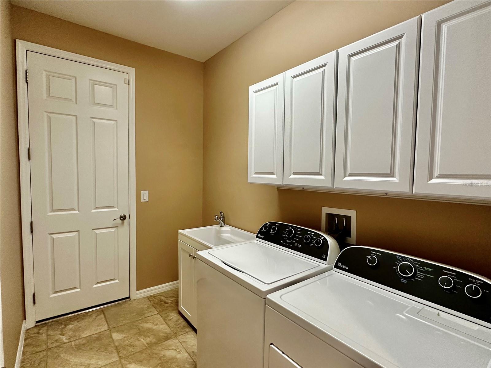 1321 CIELO CT — photo 39